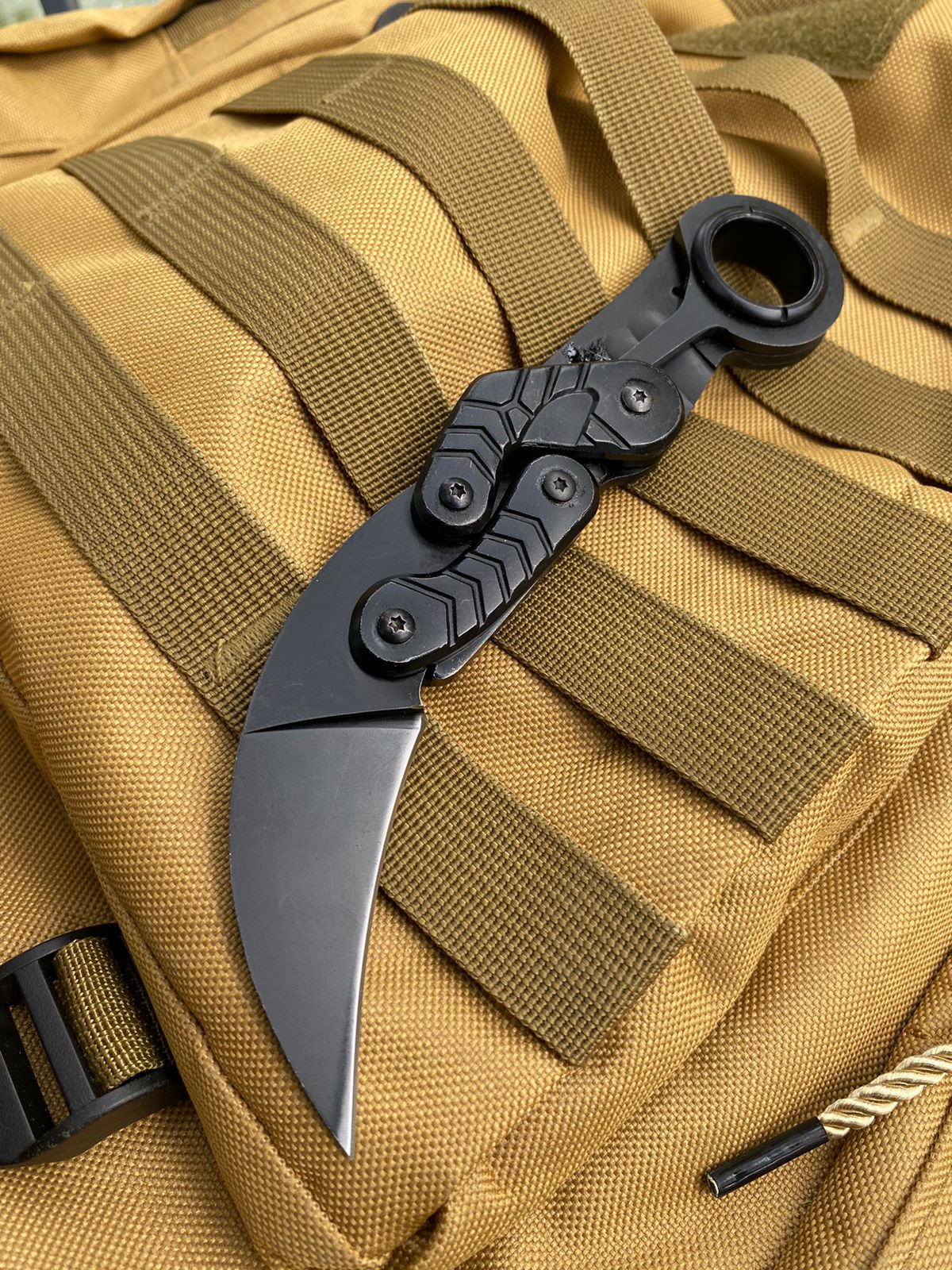 Karambit Táctico Escarabajo de Despliegue Rápido